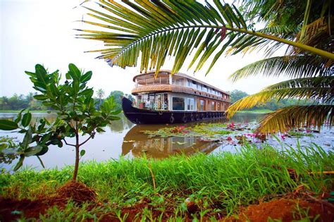 india vacationz houseboat alleppey